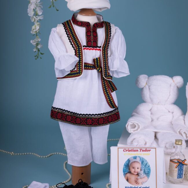 Costum National 5 piese baiat Costum National 5 piese baiat