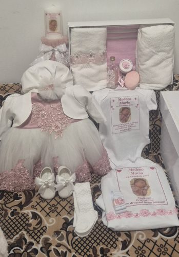 SET TRUSOU BOTEZ FATA MILLA 0-12 luni "Deluxe" 18 piese photo review