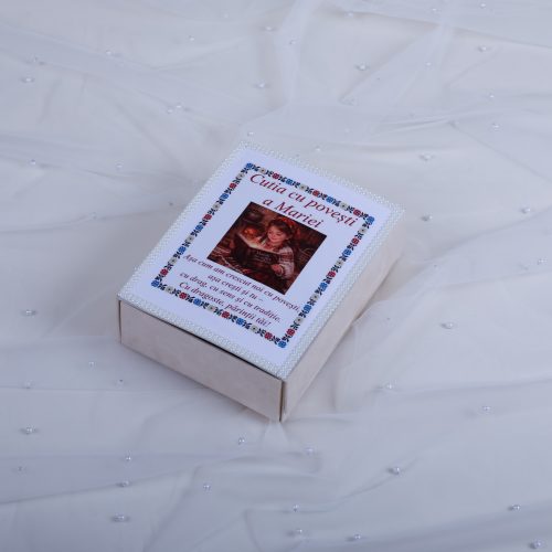 Cutie Cadou cu povești personalizată pentru fete – 20 de cărți pentru copii | Tradiția merge mai departe